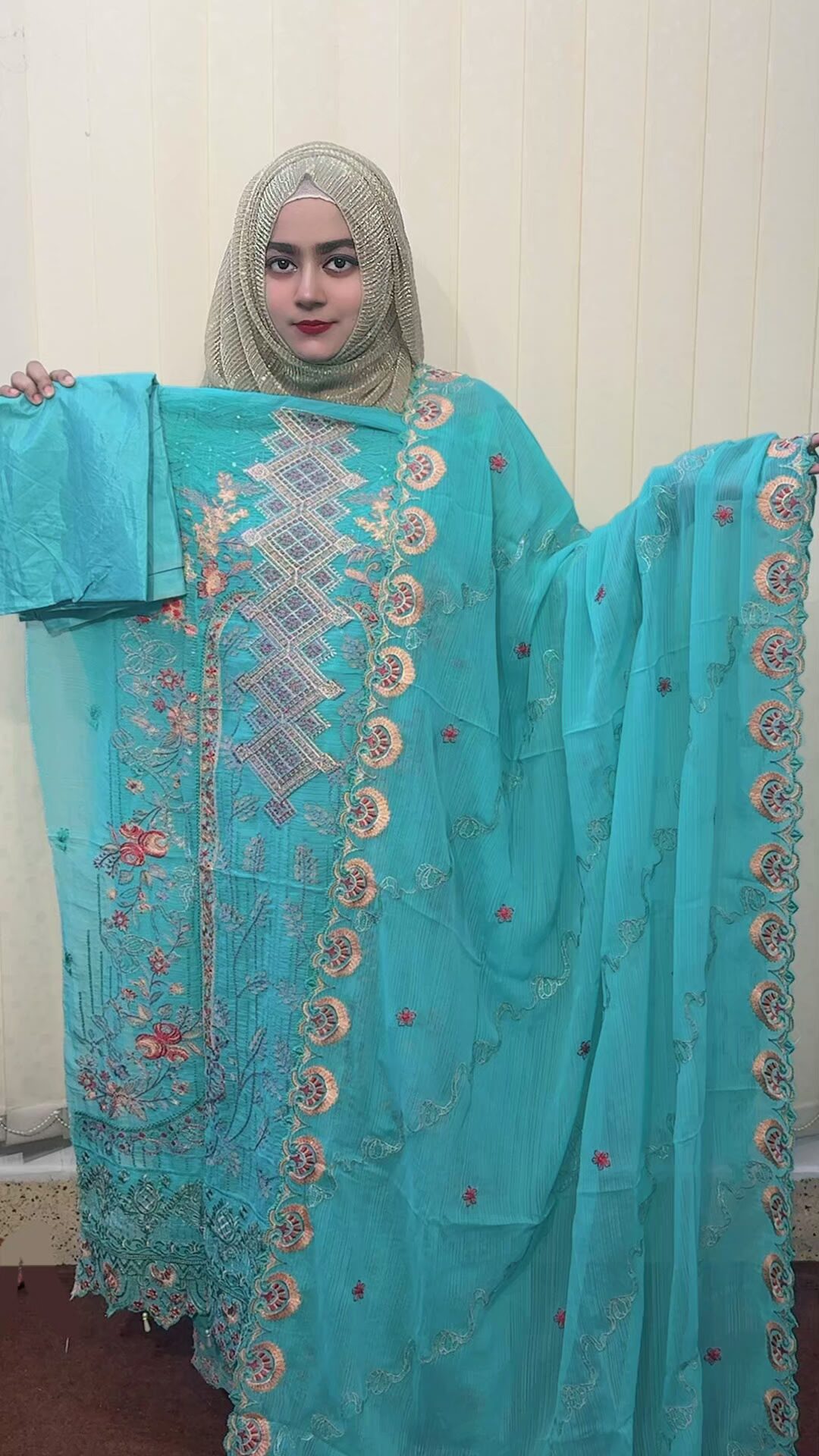 LUXARY UNSTICHED PARTY DRESS - Image 3