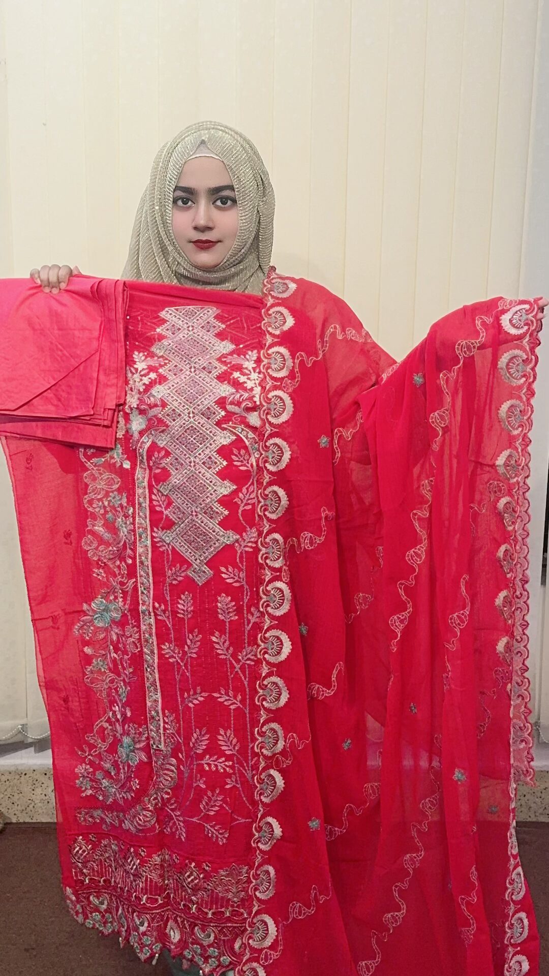 LUXARY UNSTICHED PARTY DRESS - Image 7